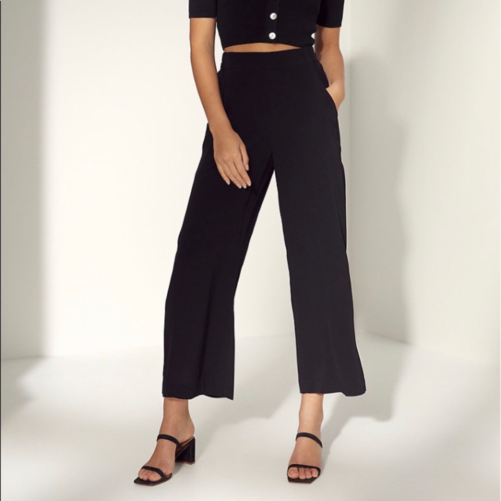 Aritzia Faun Navy Jacquard cropped pant